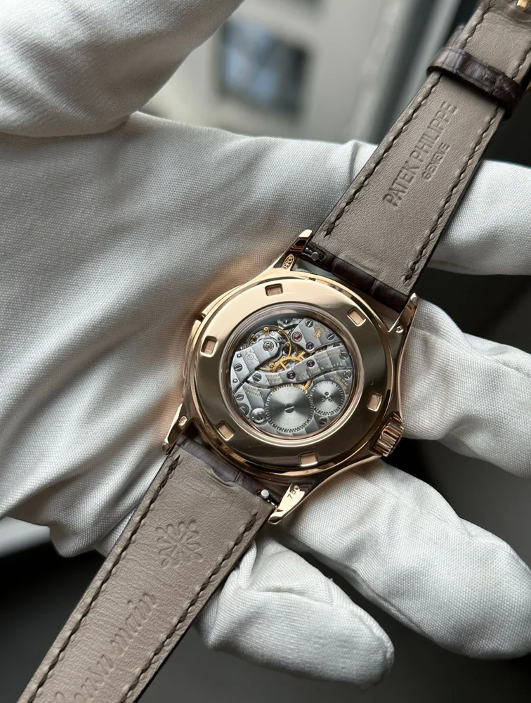 Patek Philippe Travel Time Box + Extract from Archives 2005